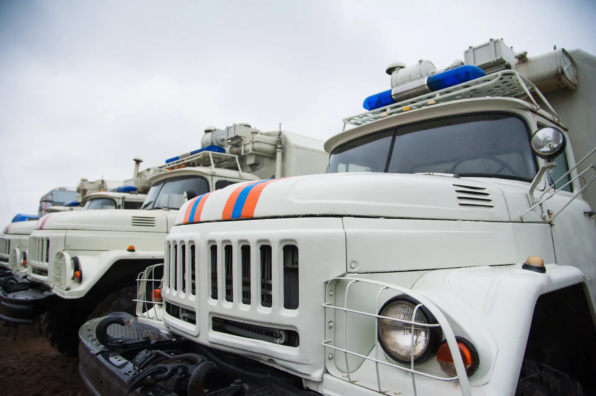 car-pool-with-fire-engines-of-fire-department-2025-10-16-15-56-23-utc