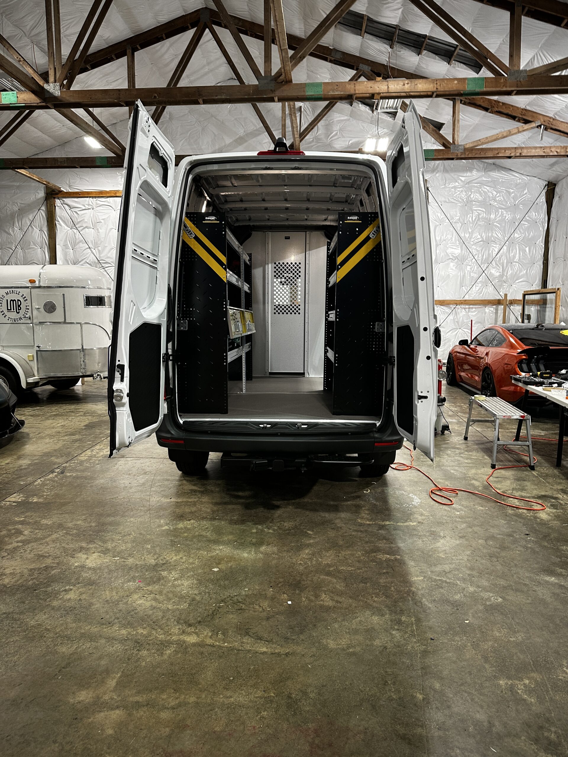 Upfit bay